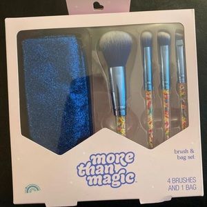 More than magic makeup brush and bag set